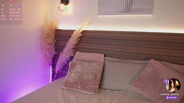 cinthia jones2 online show from January 7, 5:44 am