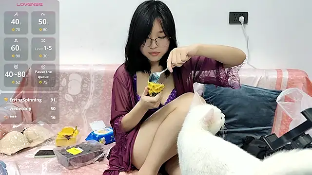 Snapshot of titty150150 chatting on September 13, 2:03 pm titty150150 online show from September 13, 2:03 pm