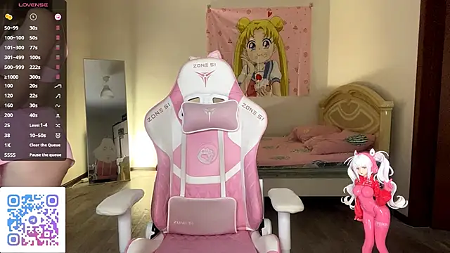 VibeQueenLucy online show from October 8, 3:27 pm