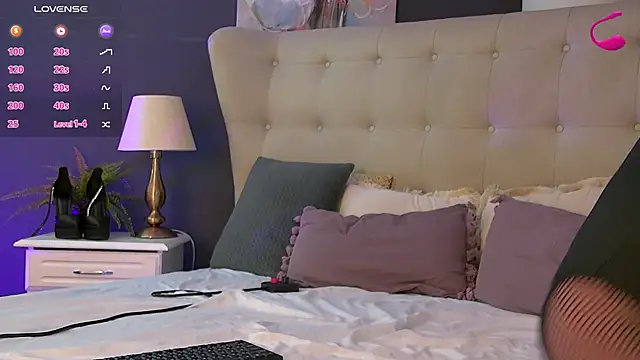 CelinePetiite online show from September 28, 5:58 am