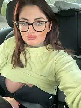 IrishmilfAnna online show from April 22, 6:49 pm