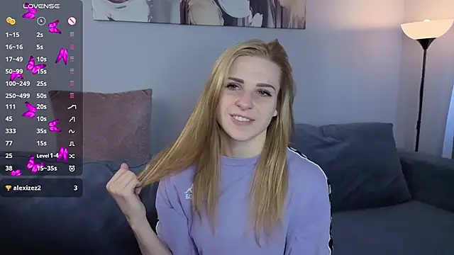 Snapshot of HelenMartines chatting on September 28, 10:42 am HelenMartines online show from September 28, 10:42 am