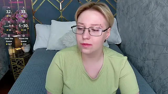 AlexandraGreen online show from March 29, 9:36 pm