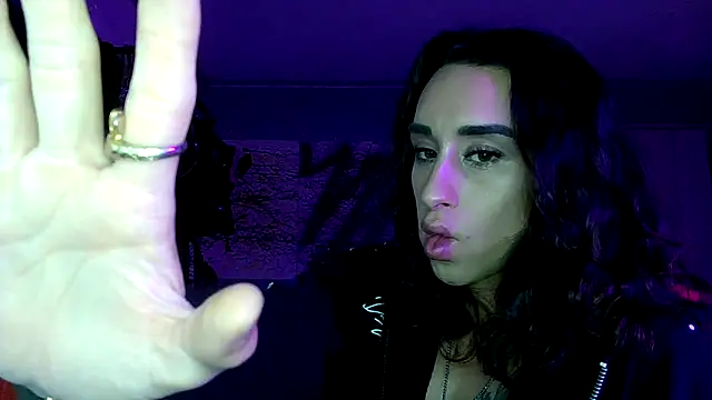 xoFrankie online show from October 17, 3:43 am