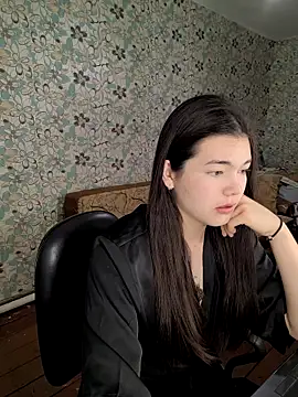 Snapshot of Albi_Glow chatting on September 23, 2:43 am Albi Glow online show from September 23, 2:43 am