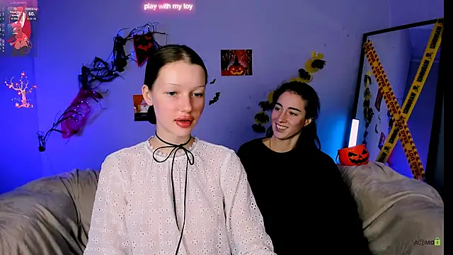 khloebeauty online show from October 25, 7:43 pm