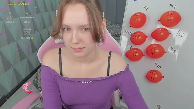 Hellena Here online show from September 19, 4:33 am