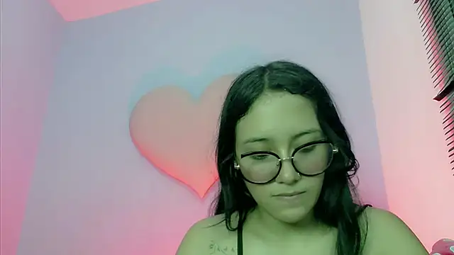 mishel hott online show from November 14, 9:15 pm