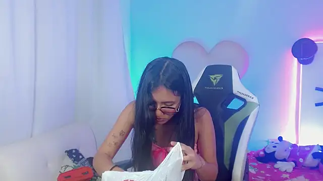 Snapshot of mishel_hott chatting on September 26, 8:50 pm mishel hott online show from September 26, 8:50 pm
