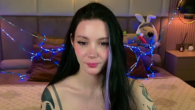 Goldy Stark online show from April 5, 9:03 pm