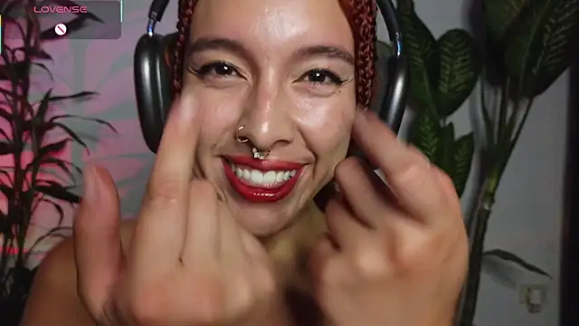 bri von dhara   online show from March 25, 10:34 pm