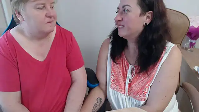 Bertie Adeline online show from November 8, 8:30 am