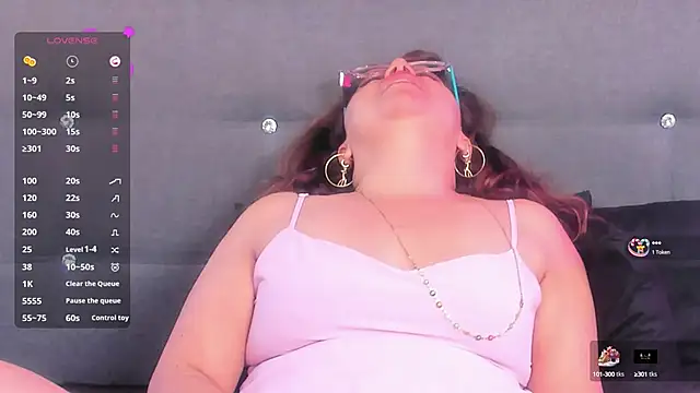 leyla smithh online show from September 10, 1:44 pm