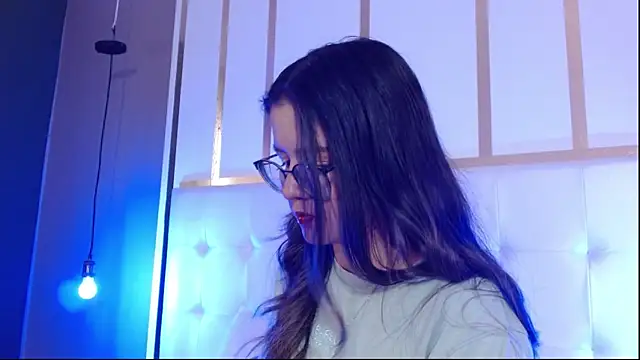 Snapshot of Allison_Bailey chatting on September 23, 7:01 pm Allison Bailey online show from September 23, 7:01 pm