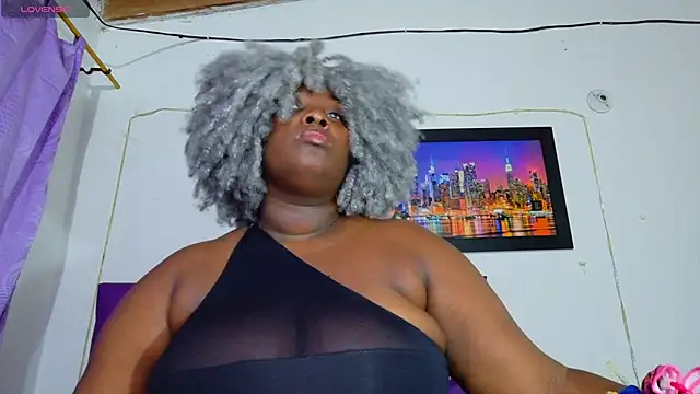 ebony NeighborMoans online show from May 16, 3:09 am