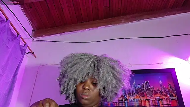 ebony NeighborMoans online show from May 23, 3:05 am