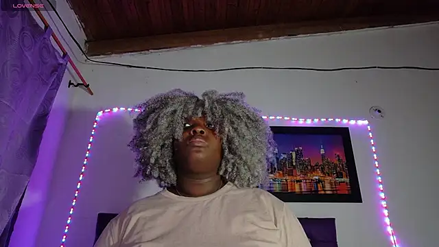 ebony NeighborMoans online show from April 30, 3:12 am