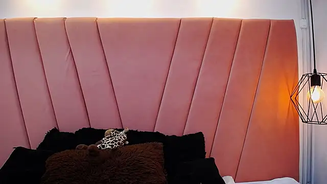 miss m1a online show from October 23, 12:11 pm