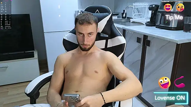 RyanStorm  online show from October 17, 8:45 pm