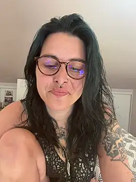 LadyNocturne online show from May 22, 2:04 pm