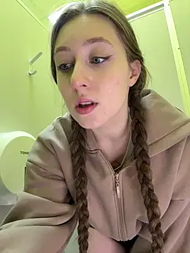 FroggyAnna online show from April 6, 4:19 pm