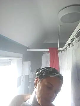 Snapshot of GoddessChantelle chatting on September 21, 12:37 pm GoddessChantelle online show from September 21, 12:37 pm