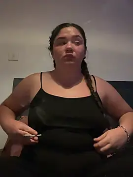 Imogenbabyyy online show from July 25, 9:44 pm