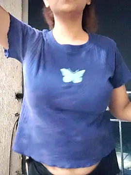 Love birdss69 online show from November 2, 2:53 pm