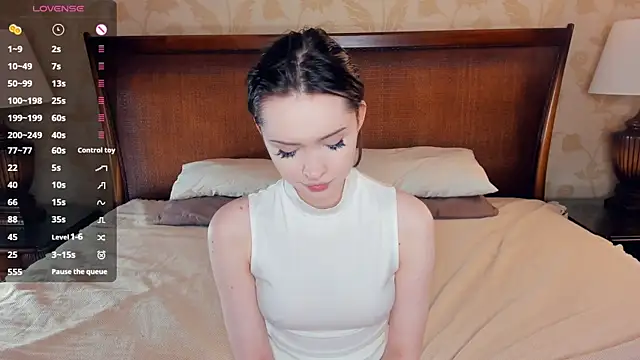 HerminePenna online show from November 16, 8:31 pm