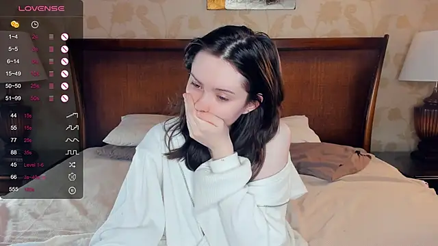 HerminePenna online show from November 20, 8:10 pm