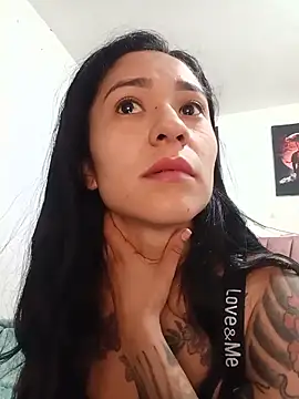 Liahdiaz  online show from May 14, 3:18 pm