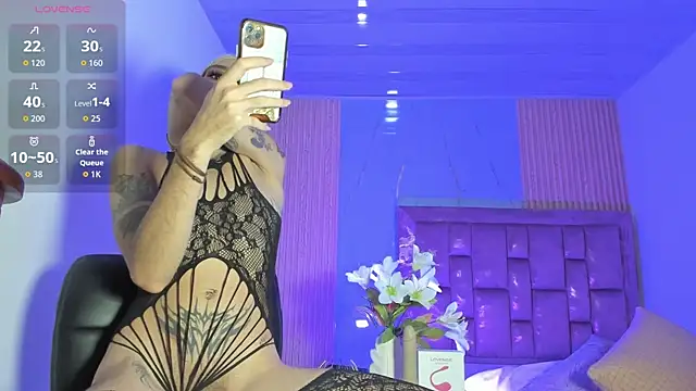 Isabella Haddad online show from May 26, 4:34 am
