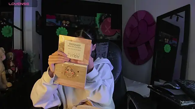 miIa bratz online show from March 12, 8:55 pm