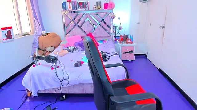 Luna Analya online show from May 4, 2:54 pm