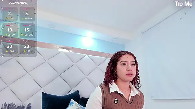 megannherrera online show from April 26, 1:53 pm