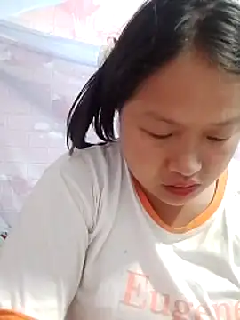 girl-babi online show from May 25, 1:10 pm
