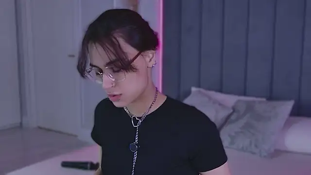 VioletAsh online show from July 18, 4:27 am