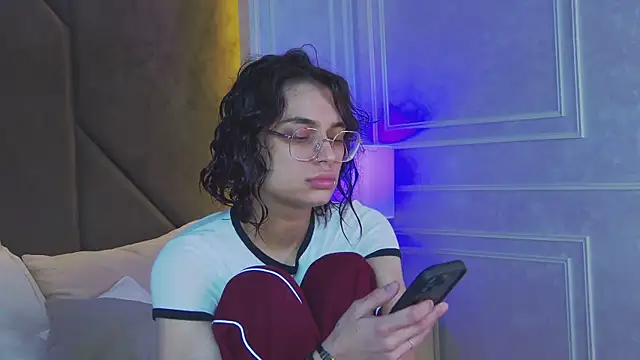 VioletAsh online show from July 9, 4:37 am