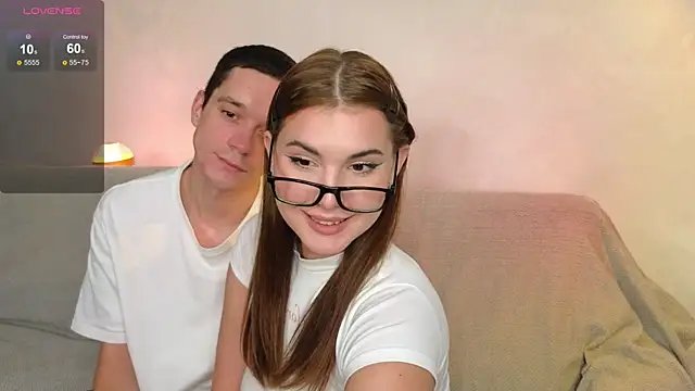 Snapshot of Kriss_Amelia chatting on September 9, 1:55 pm Kriss Amelia online show from September 9, 1:55 pm