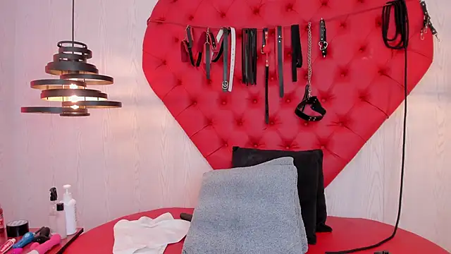 Miiaa Foxyy  online show from October 10, 4:17 am