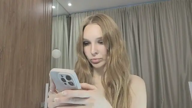 Brigitte Bardot online show from October 31, 10:30 am