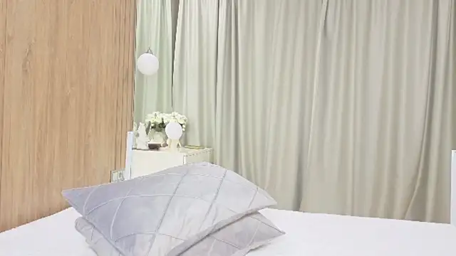 Brigitte Bardot online show from November 19, 7:52 am