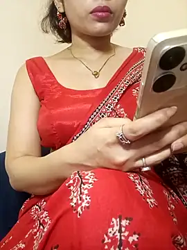 TheSassyGirl7 online show from May 17, 8:08 pm