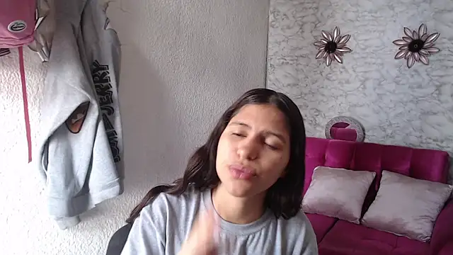 Evagirl69 online show from May 5, 12:41 pm