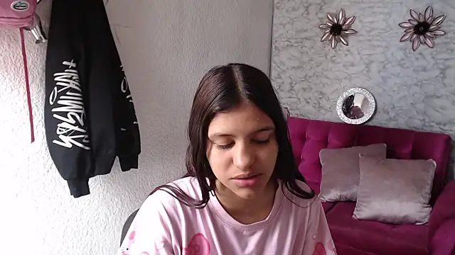 Evagirl69 online show from May 14, 12:33 pm