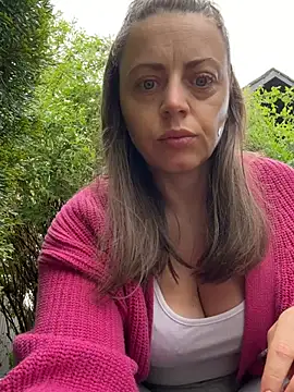 ladywithbigass online show from May 12, 4:54 am