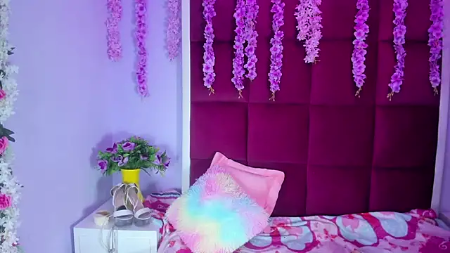 Lilith DeepThroat online show from October 27, 7:08 pm