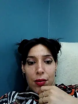 leonni  online show from September 9, 6:08 pm