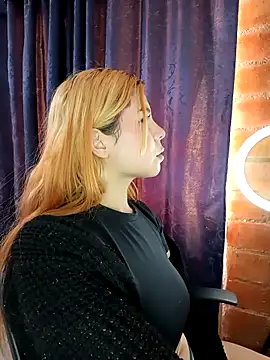 Snapshot of SiennaValera chatting on September 10, 6:41 pm SiennaValera online show from September 10, 6:41 pm