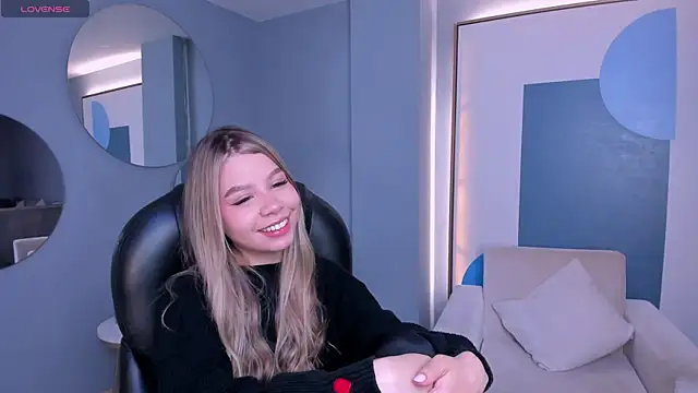 TiffannySins online show from May 12, 3:26 am